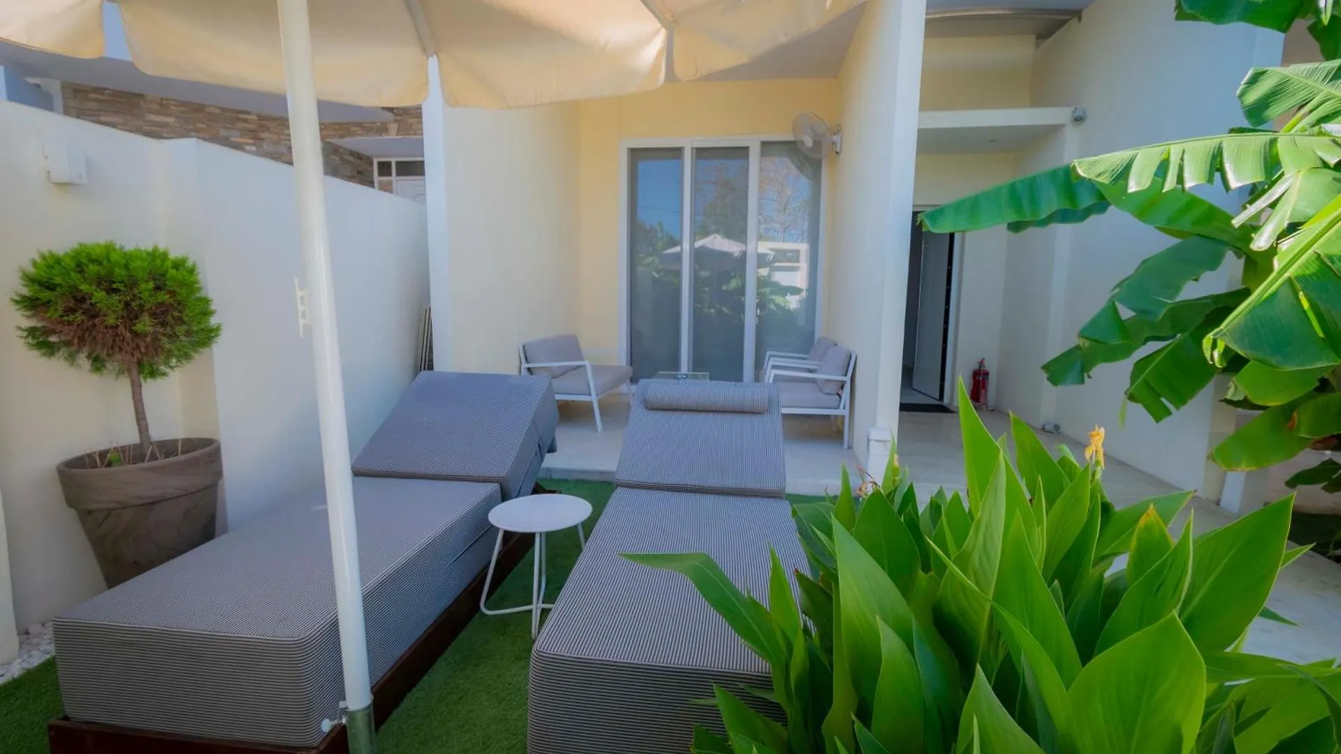 4 Elements Luxury Suites By Rentalspro Services - Nea Moudania Halkidiki